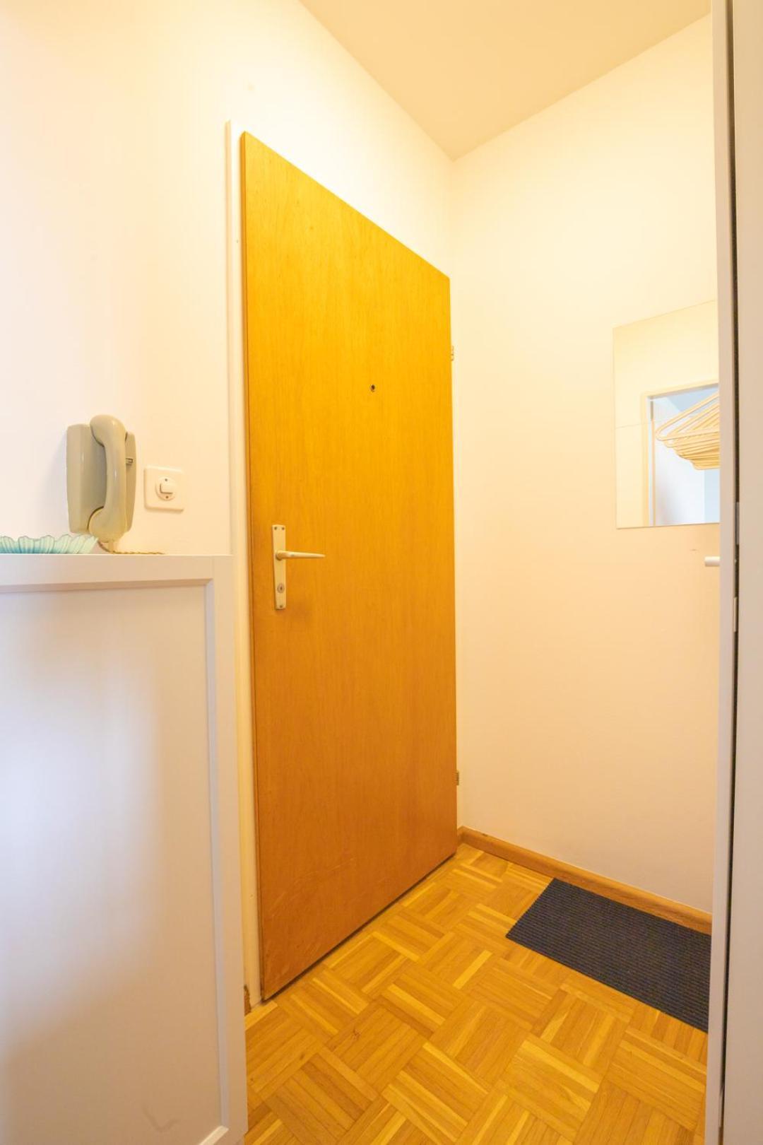 Special Blue Tiger Apartment Basel, Messe Kleinbasel 10-Star Εξωτερικό φωτογραφία
